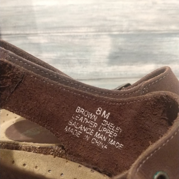 Sandals - Picture 4 of 4